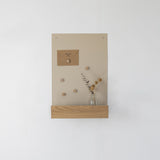 PLANK לוח למגנטים 65x45 עם מדף וחזית עץ אלון