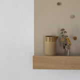 PLANK לוח למגנטים 65x45 עם מדף וחזית עץ אלון