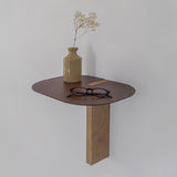 CUT
שידת צד תלויה בשילוב עץ ומתכת