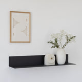 LINE מדף ברזל בעיצוב מינימליסטי