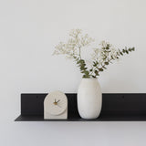 LINE מדף ברזל בעיצוב מינימליסטי