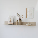 LINE מדף ברזל בעיצוב מינימליסטי