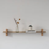 CUT מדף מתכת ועץ אלון מלא