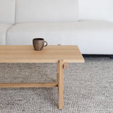 FRAME שולחן קפה מעץ אלון מלא לסלון