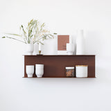 H מדף מתכת עם לוח מגנטי