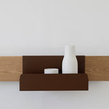 KORA BOX מדף מתכת קופסתי לתלייה על מדף בסיס