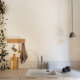 KORA HANGERS מתלה מתכת עם חזית עץ מעוצב לקיר