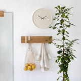 KORA HANGERS מתלה מתכת עם חזית עץ מעוצב לקיר