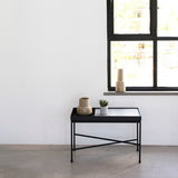 שולחן סלון מלבני עם אריח בטון או עץ