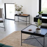 שולחן סלון מלבני עם אריח בטון או עץ