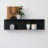 H מדף מתכת עם לוח מגנטי