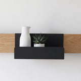 KORA BOX מדף מתכת קופסתי לתלייה על מדף בסיס