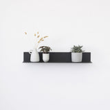 LINE מדף ברזל בעיצוב מינימליסטי