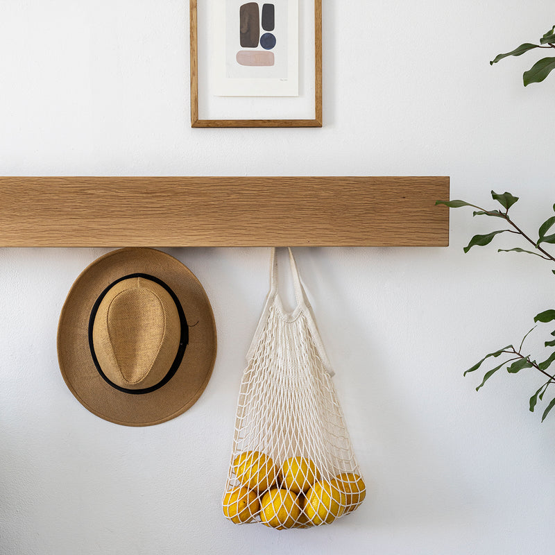 KORA HANGERS מתלה מתכת עם חזית עץ מעוצב לקיר