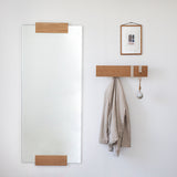 KORA HANGERS מתלה מתכת עם חזית עץ מעוצב לקיר