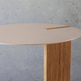 CUT rounded - שולחן צד