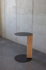 CUT rounded - שולחן צד