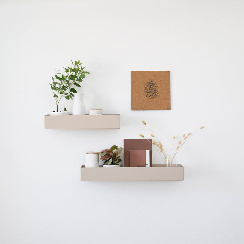 BOX 
מדף מתכת בעיצוב קופסה