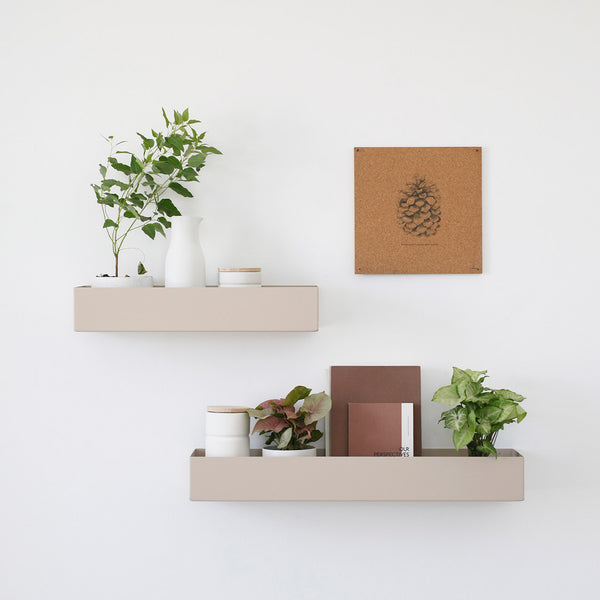 BOX 
מדף מתכת בעיצוב קופסה