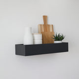 BOX 
מדף מתכת בעיצוב קופסה